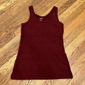Maroon textured tank top size XS